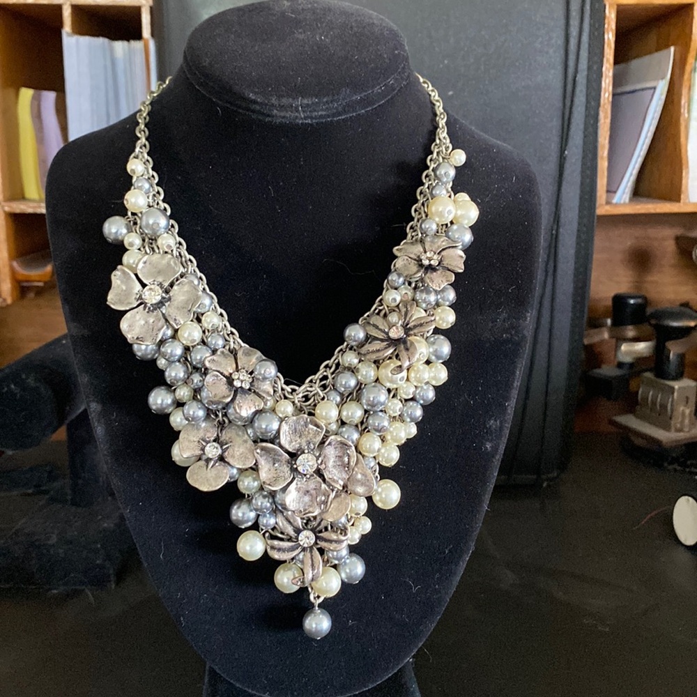 GORGEOUS ONE OF A KIND HAND MADE NECKLACE